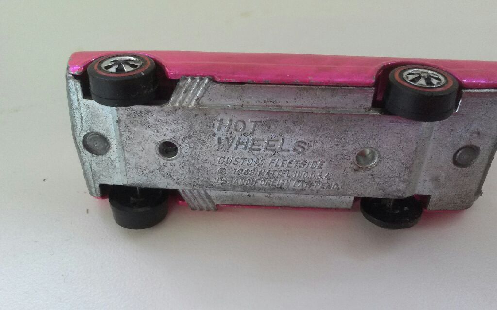 Skyshow Fleetside - Hot Wheels toy car collectible - Main Image 2