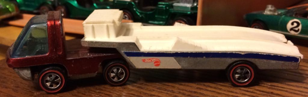 Racer Rig - Heavyweights toy car collectible - Main Image 2