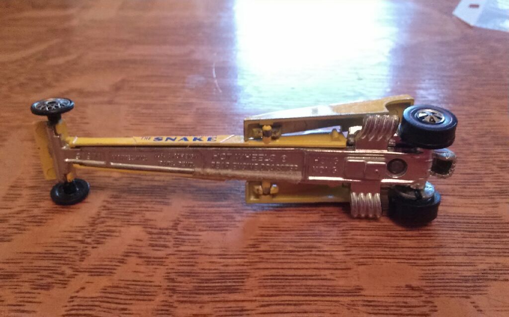 Snake Rear Engine Dragster - Hot Wheels toy car collectible - Main Image 2