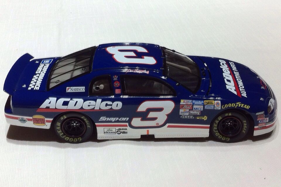 Dale Earnhardt Jr. - NASCAR Busch Series toy car collectible - Main Image 2