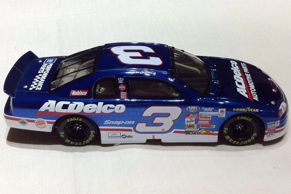 Dale Earnhardt Jr. - NASCAR Busch Series toy car collectible - Main Image 2