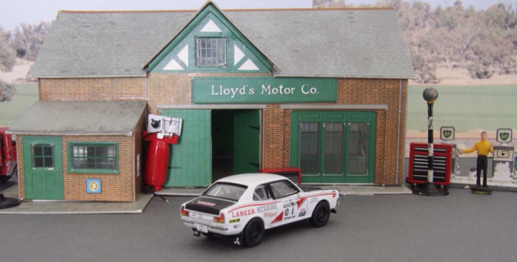 MITSUBISHI #4 - 1600 GSR toy car collectible - Main Image 2