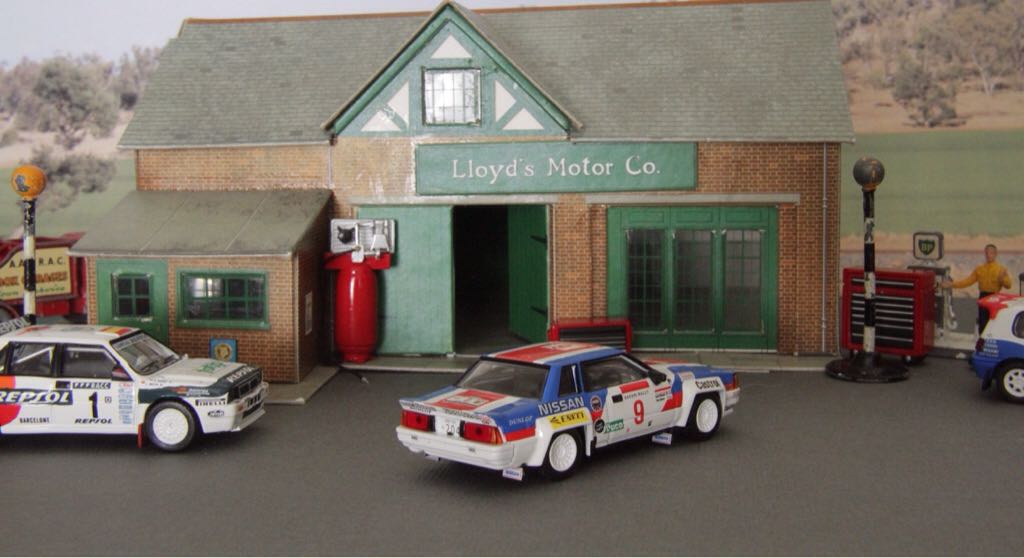 NISSAN #18 toy car collectible - Main Image 2
