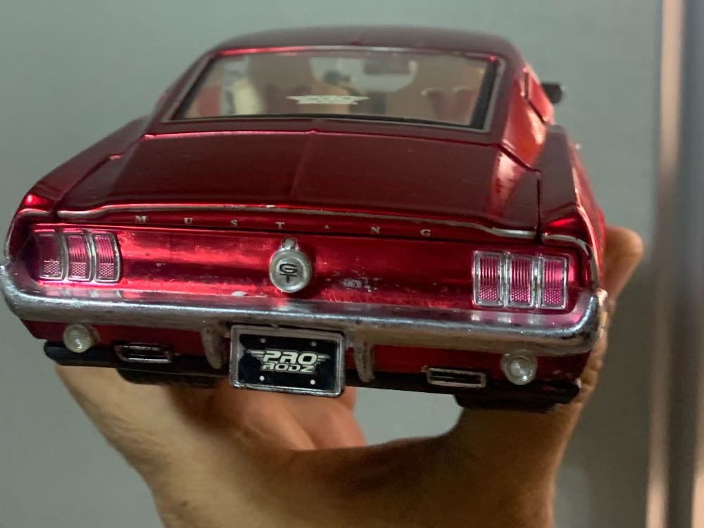 1967 Ford Mustang GTA Fastback - Maisto Special Edition toy car collectible - Main Image 2