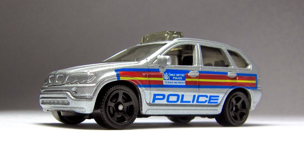 BMW X5 Police - MBX Heroic Rescue toy car collectible - Main Image 2