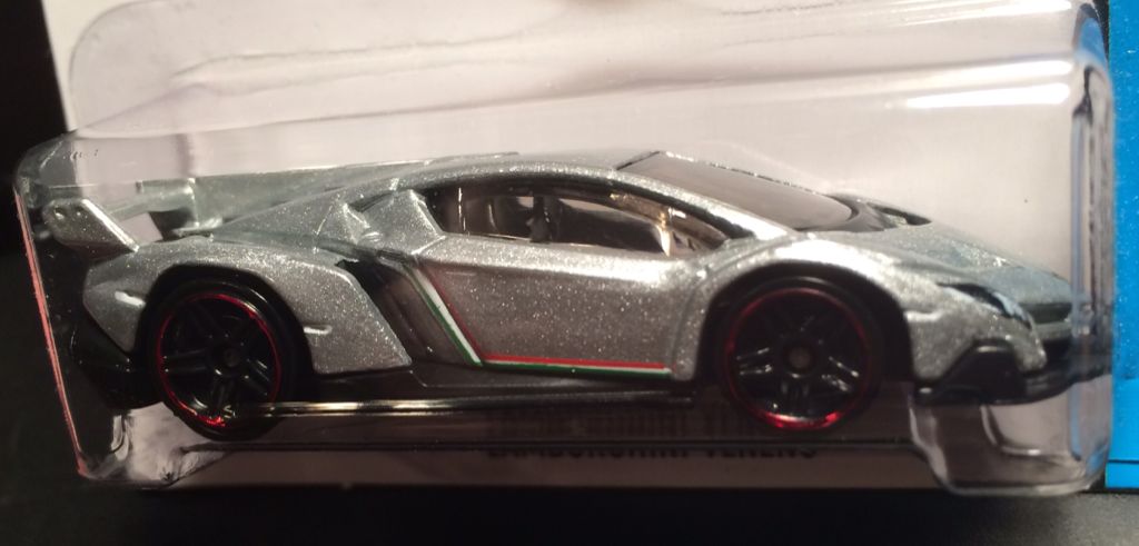 Lamborghini Veneno - 2013 HW City toy car collectible - Main Image 2