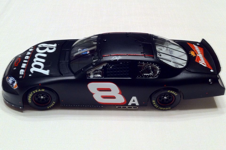 Dale Earnhardt Jr. - NASCAR Nextel Cup Series toy car collectible - Main Image 1