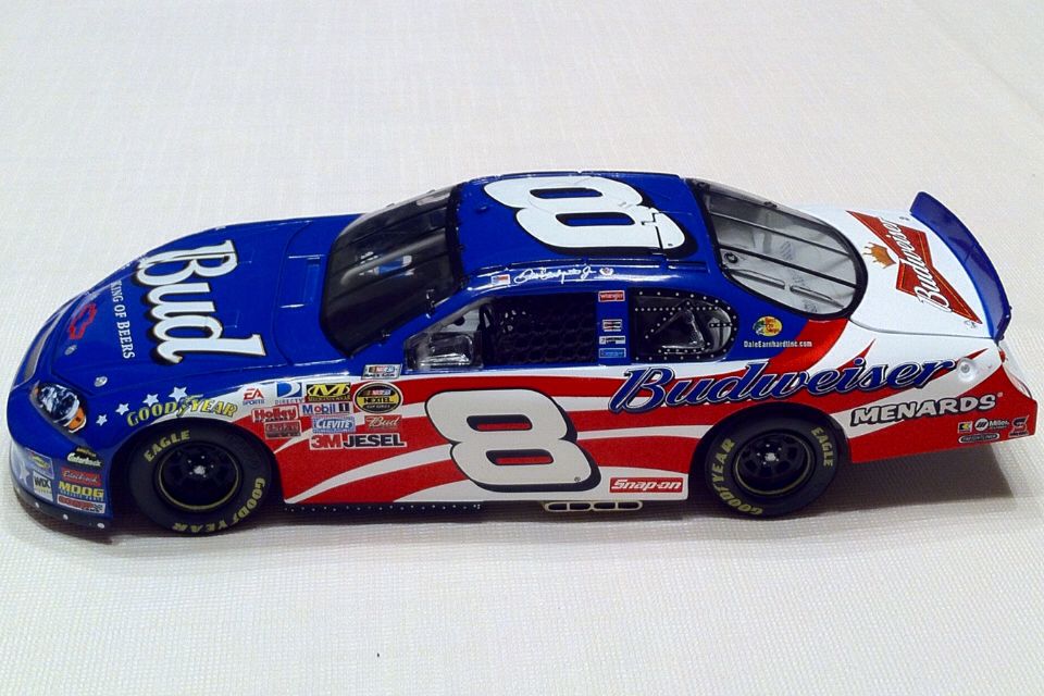 Dale Earnhardt Jr. - NASCAR Nextel Cup Series toy car collectible - Main Image 1