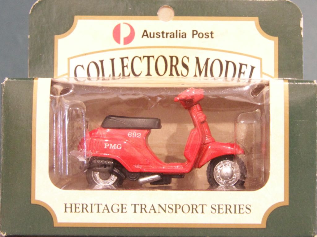 VESPA  toy car collectible - Main Image 2