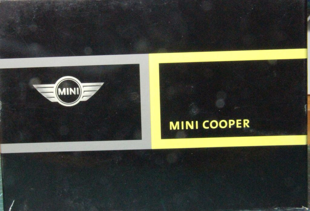 BMW MINI - R56 toy car collectible - Main Image 2