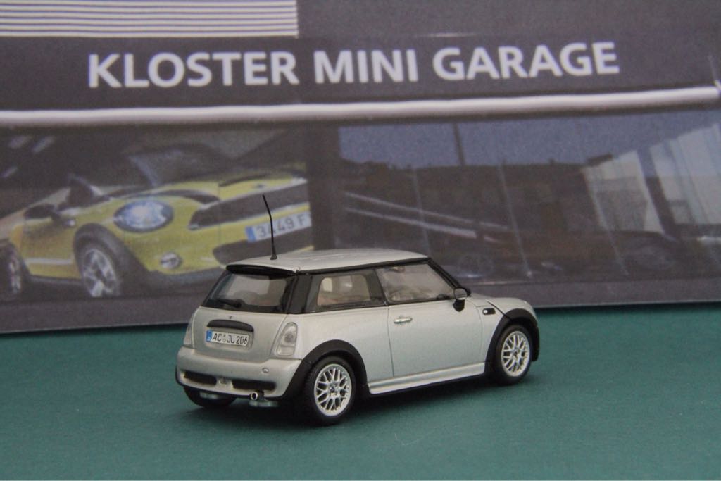 BMW MINI - R56 toy car collectible - Main Image 2