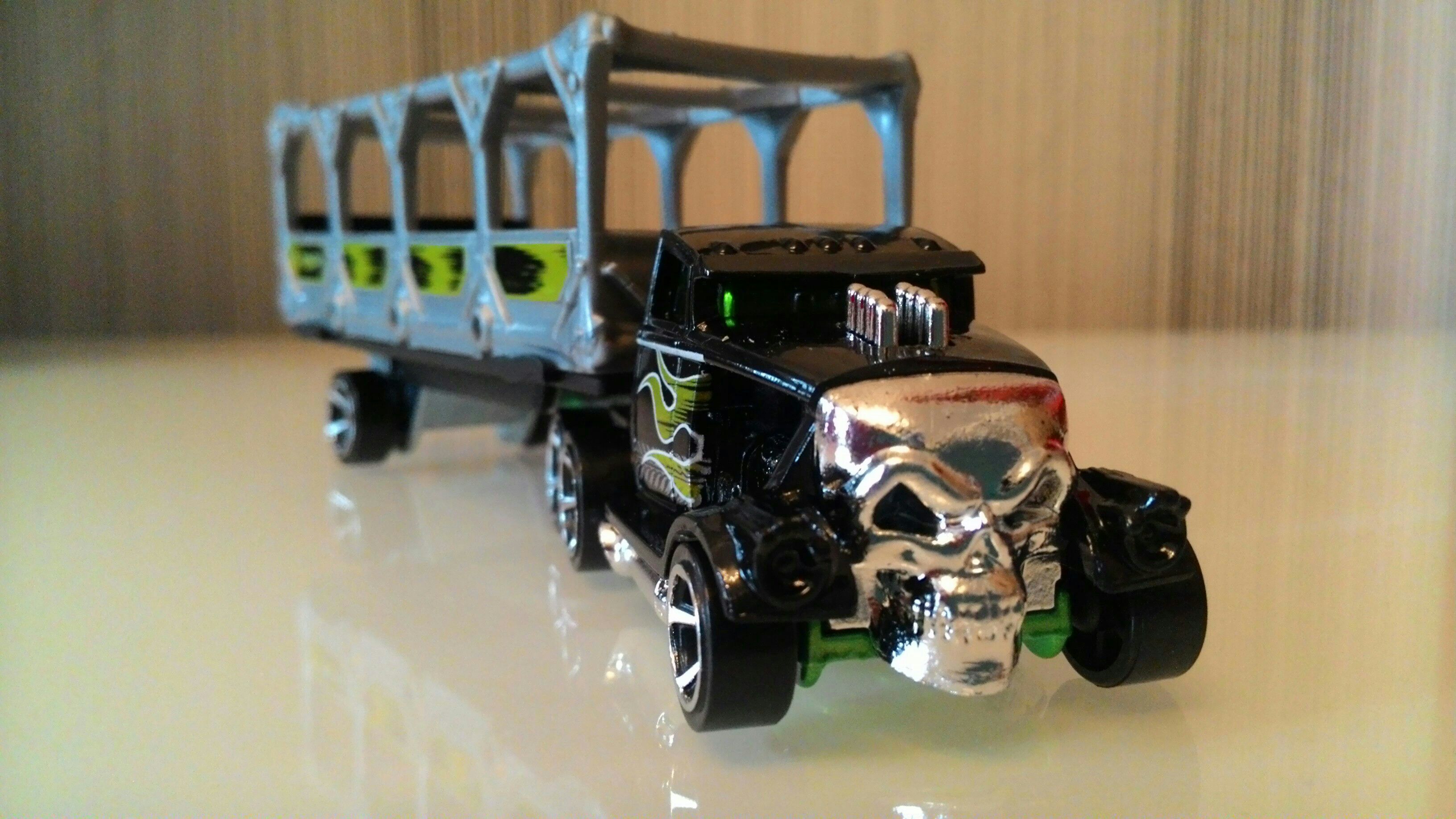 Bone Blazers™ - HW City™ toy car collectible - Main Image 2