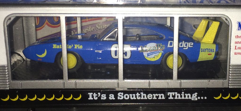 *"Desert Thunder V16”, White, #58, ’Powered by Thunder’