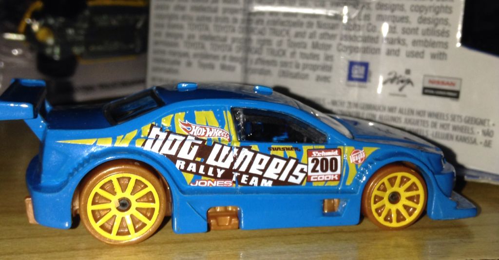 L9945  toy car collectible - Main Image 1
