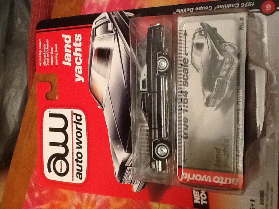 Cadillac 1976 Coupe DeVille - Land Yachts Series toy car collectible - Main Image 1