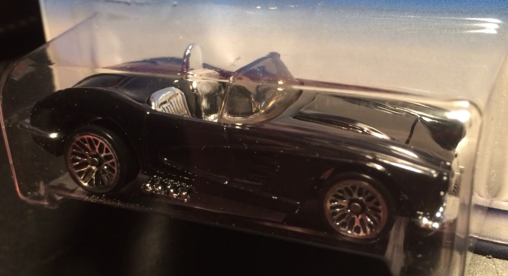 Corvette / 1958 - 1998 Hot Wheels toy car collectible - Main Image 2