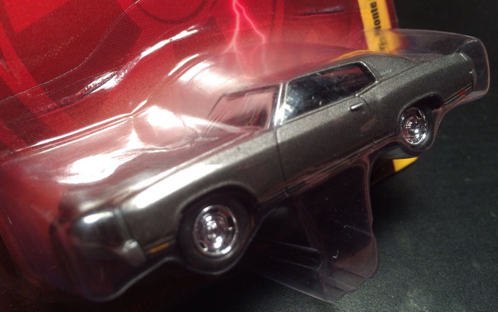 Chevy Monte Carlo / 1970 - 2012 Johnny Lightning toy car collectible - Main Image 2