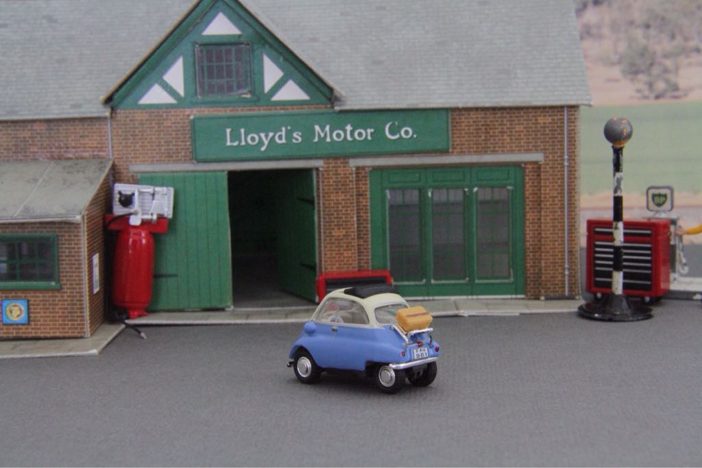 BMW - 250 toy car collectible - Main Image 2