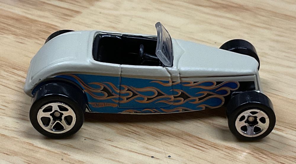 *Ford ’33 Roadster - Hot Wheels 10 Pack toy car collectible - Main Image 2