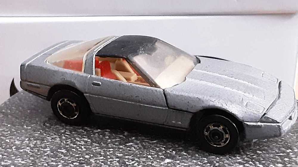 ‘80s Corvette - 1983 Hot Wheels Hot Ones toy car collectible - Main Image 2