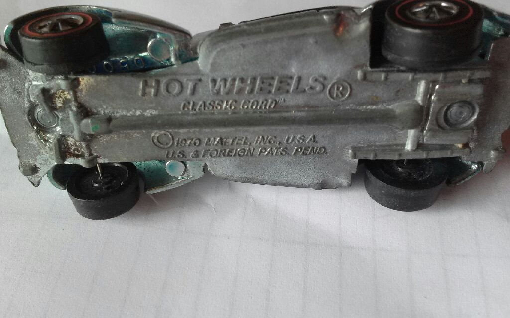 Classic Cord - Redlines toy car collectible - Main Image 2