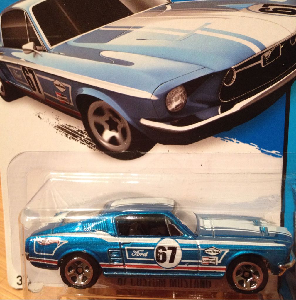 ‘67 Custom Mustang - 2014 - HW City - HW Mustang 50th toy car collectible - Main Image 2