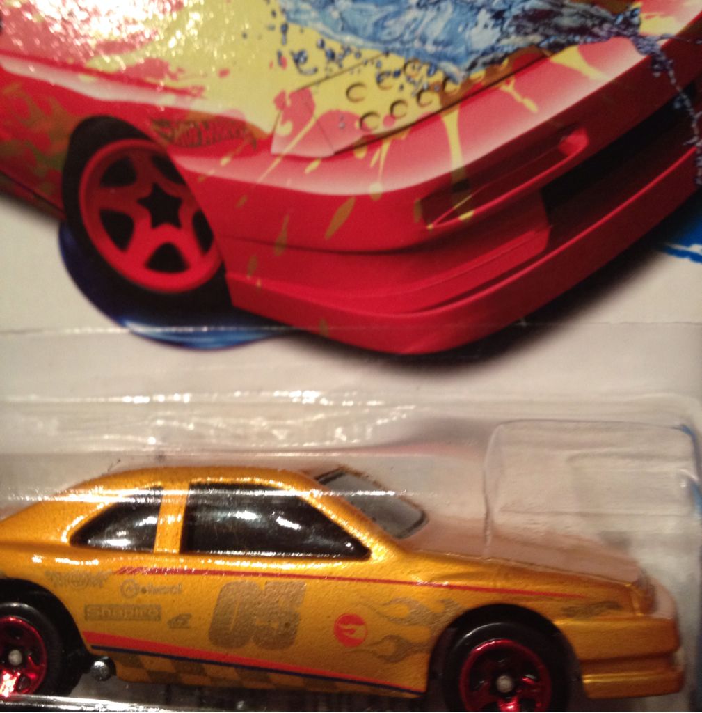 T-Bird Stocker ( Color Shifter) - Color Shifter toy car collectible - Main Image 2