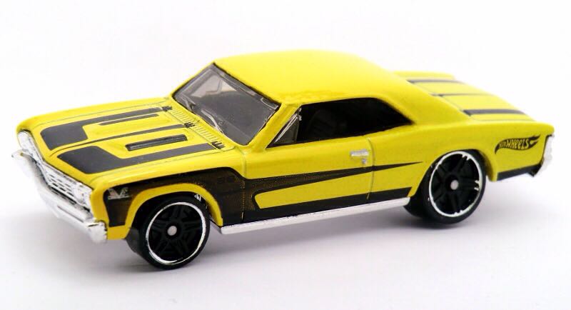 ‘67 Chevelle SS 396 - 2014 - HW Workshop - Muscle Mania toy car collectible - Main Image 2