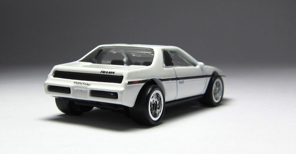 Hot Wheels Retro Entertainment  - Retro Entertainment Ferris Bullers Day Off toy car collectible - Main Image 2
