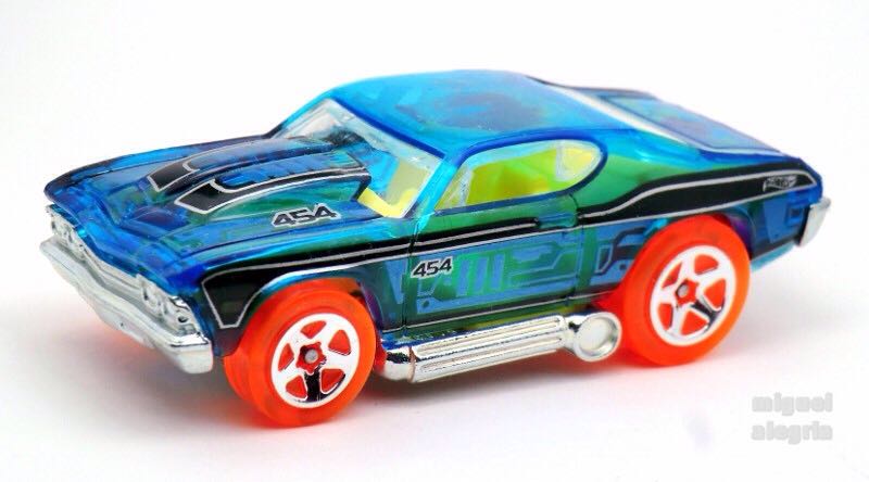 ‘69 Chevelle - 2014 - HW Race - X-Raycers toy car collectible - Main Image 2