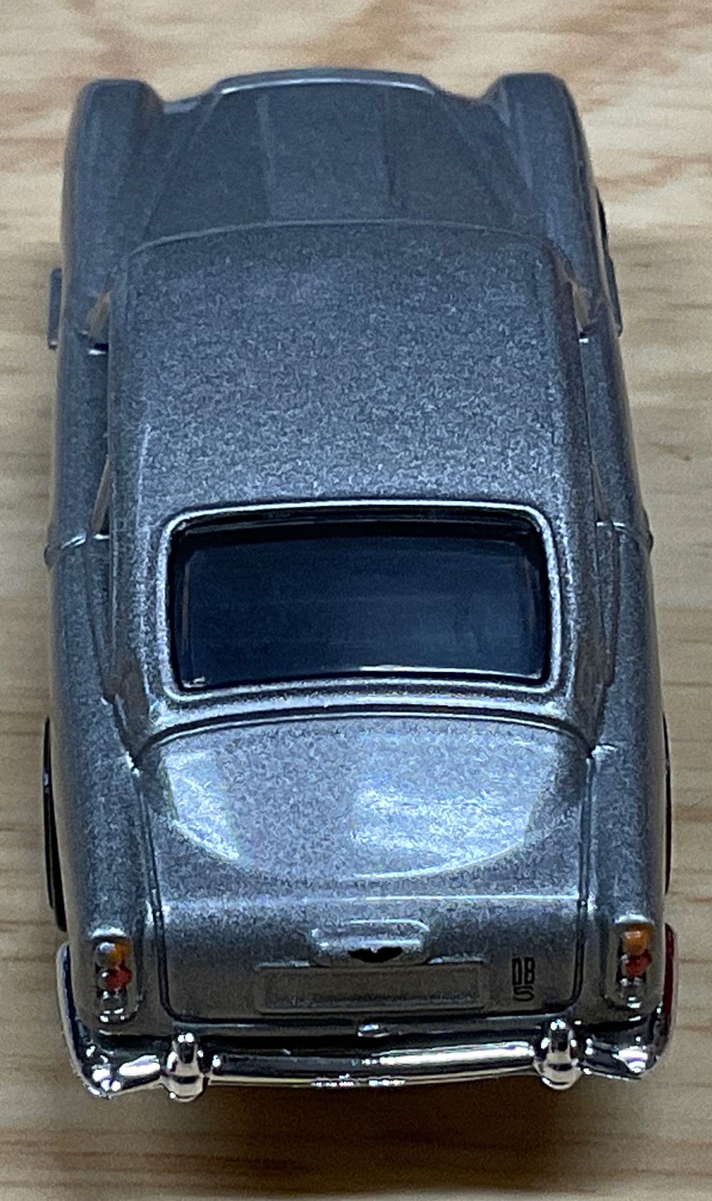 *Aston Martin 1963 DB5, MF Silver - Hot Wheels Fast & Furious 5 Pack 2023 toy car collectible - Main Image 3