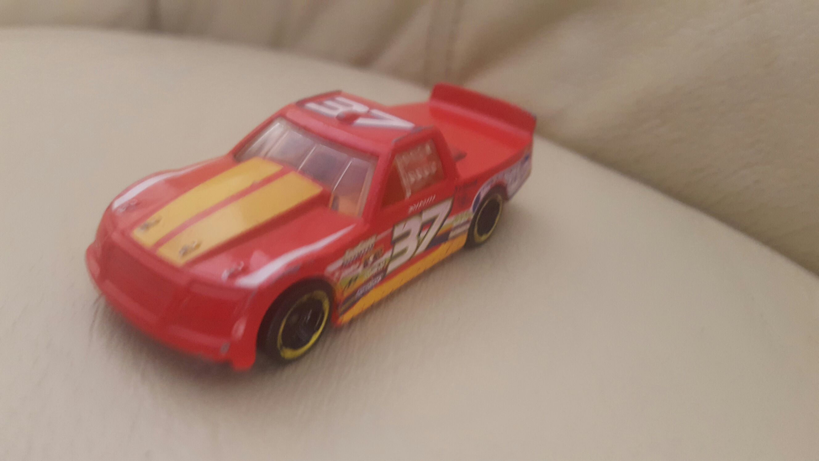 Circle Trucker - HW Race - 2014 Thrill Racers toy car collectible - Main Image 2
