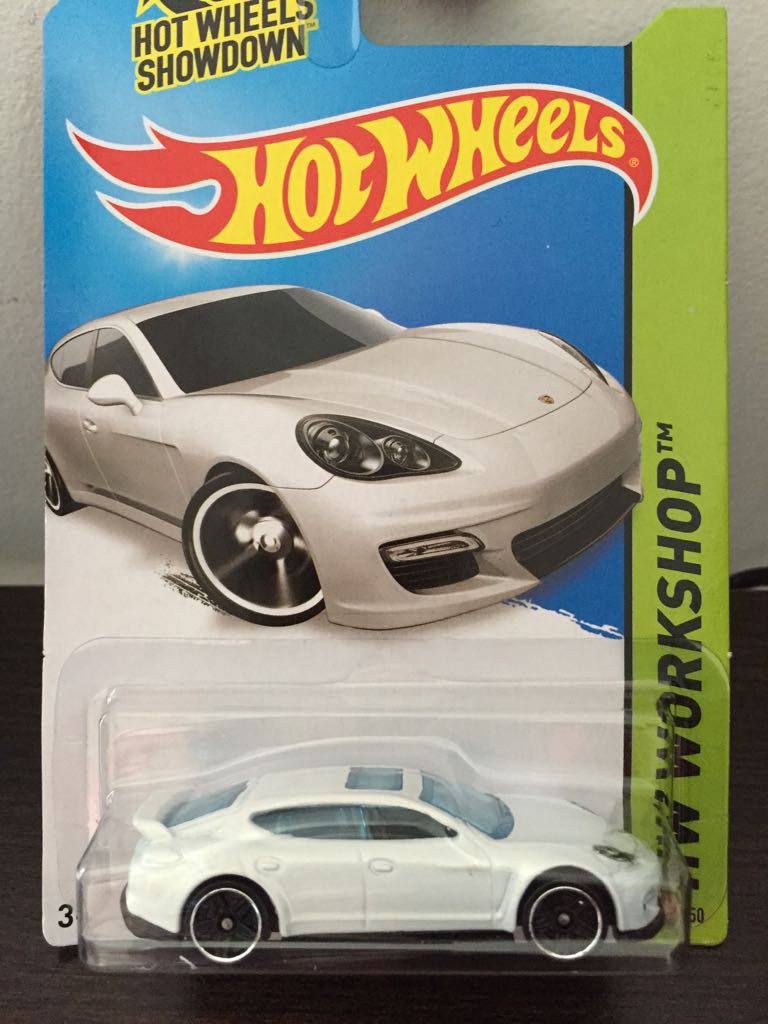 Porsche Panamera *L - 2019 HW Rescue toy car collectible - Main Image 2