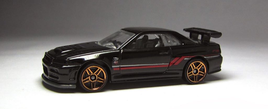 Nissan Skyline GT-R (R34) - HW WORKSHOP toy car collectible - Main Image 2
