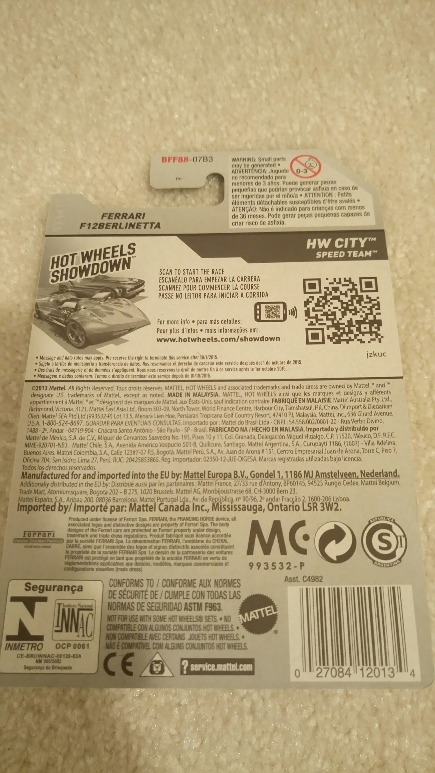 Ferrari F12Berlinetta - ’14 HW City toy car collectible - Main Image 2