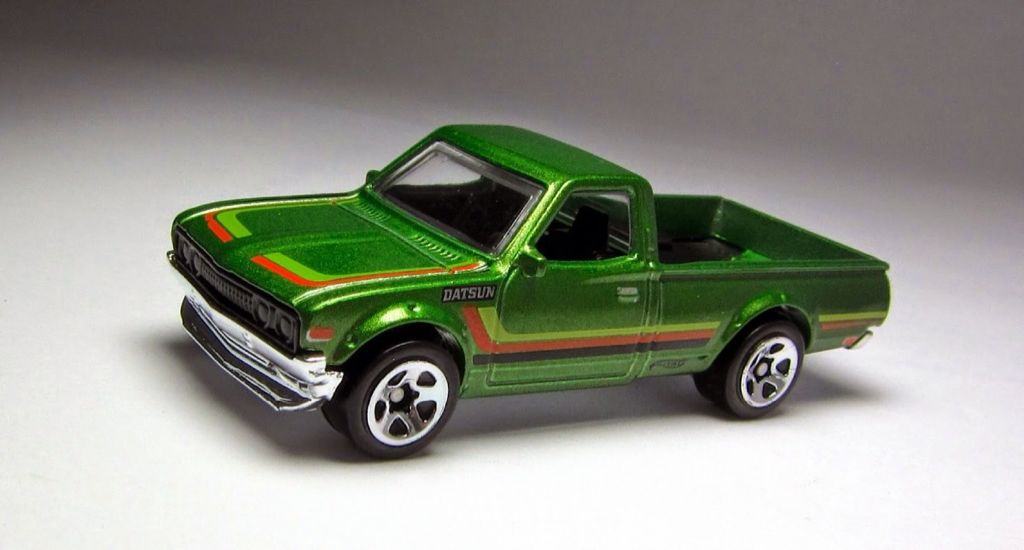 Datsun 620 - HW Off-Road - 2014 HW Hot Trucks toy car collectible - Main Image 2
