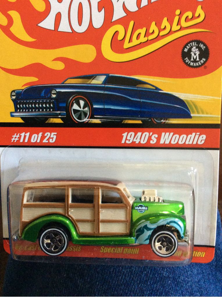 1940s Woodie - 2005 Hot Wheels Classics #1 toy car collectible - Main Image 1