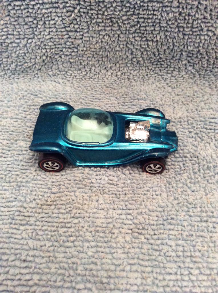 Beatnik Bandit - Sweet Sixteen toy car collectible - Main Image 2