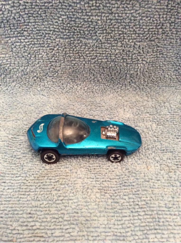 Vintage 1967 Siloutte - Sweet 16 toy car collectible - Main Image 2