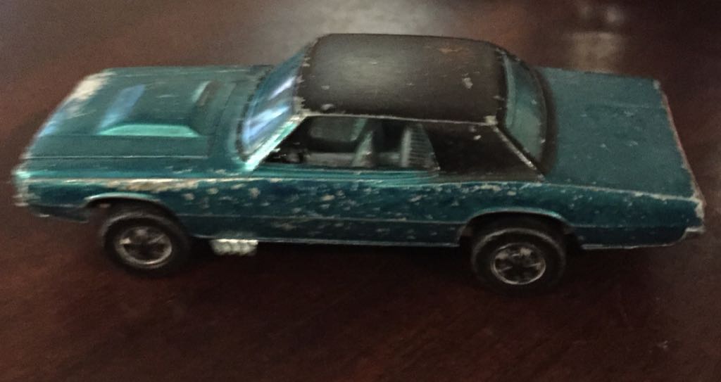 T-bird  toy car collectible - Main Image 1