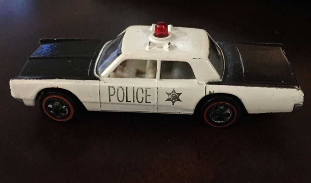 Cruiser - HW Mainline toy car collectible - Main Image 2