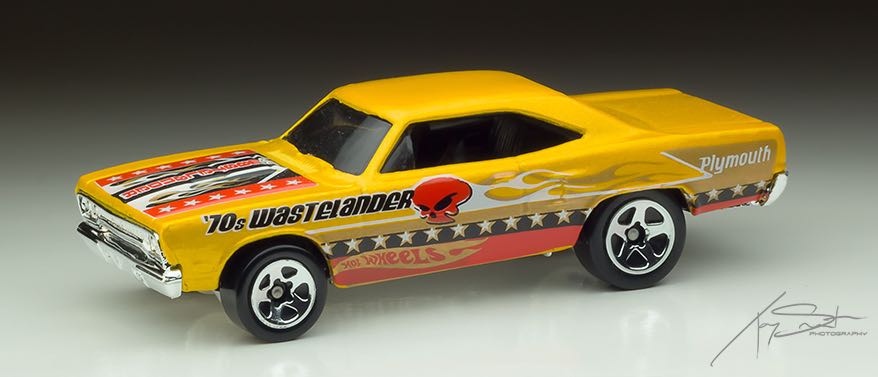 1970 Plymouth Roadrunner - Wastelanders toy car collectible - Main Image 2