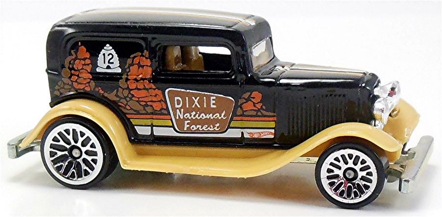 32 Ford Sedan Delivery - 2014 HW Road Trippin’ toy car collectible - Main Image 2