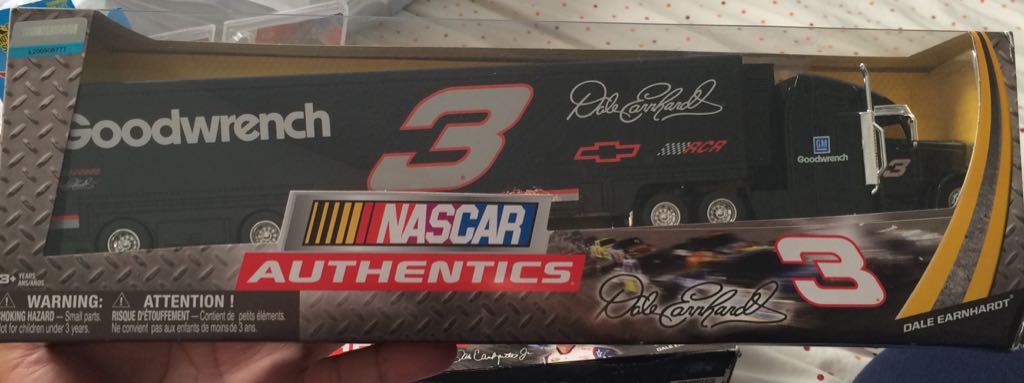 Nascar 3 Goodwrench - Nascar Authentics toy car collectible - Main Image 1