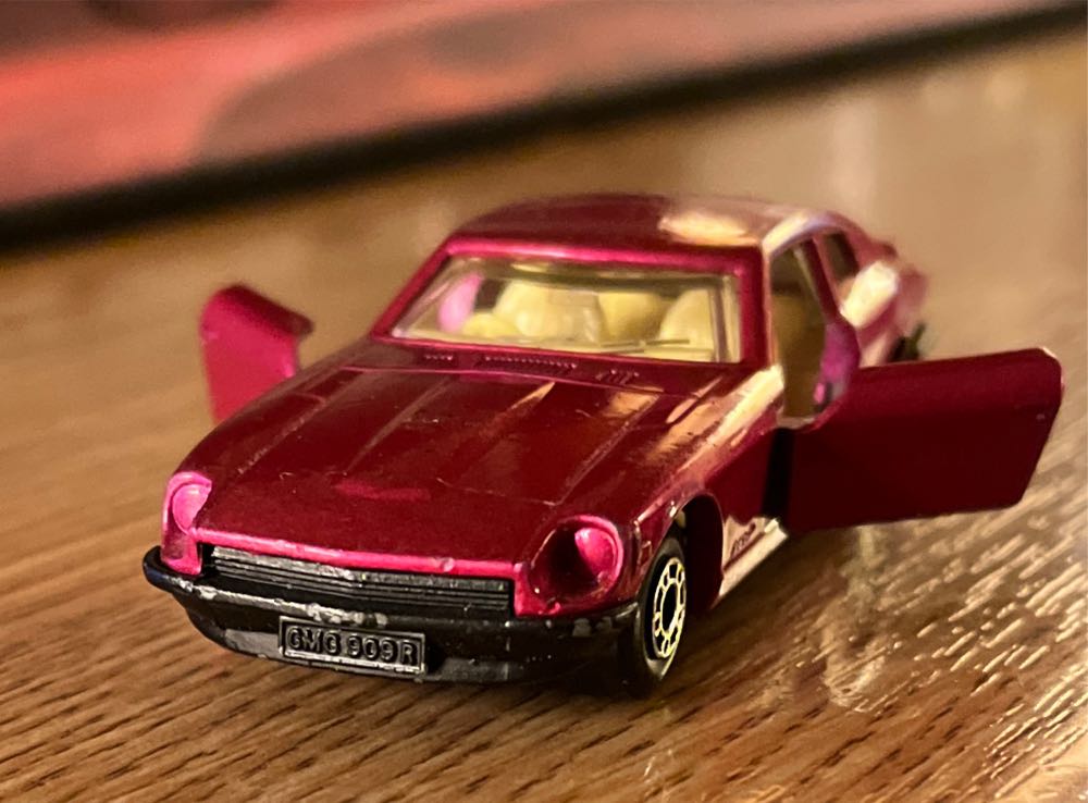 Datsun 260 Z 2+2 - MBX Superfast toy car collectible - Main Image 5