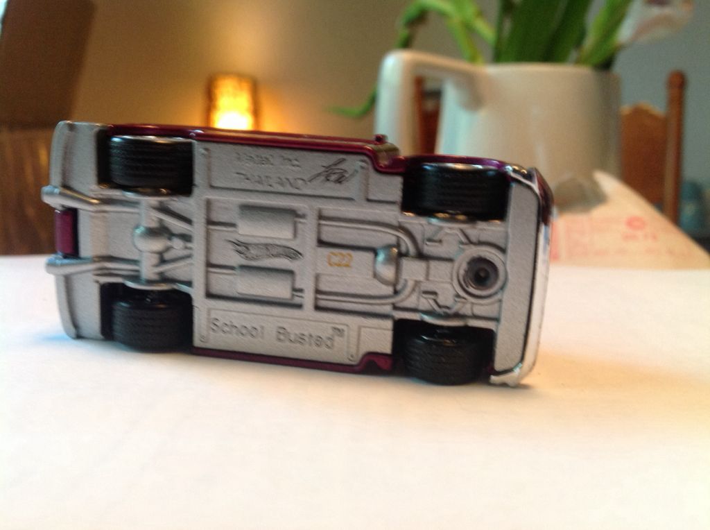 S’cool Busted  toy car collectible - Main Image 2