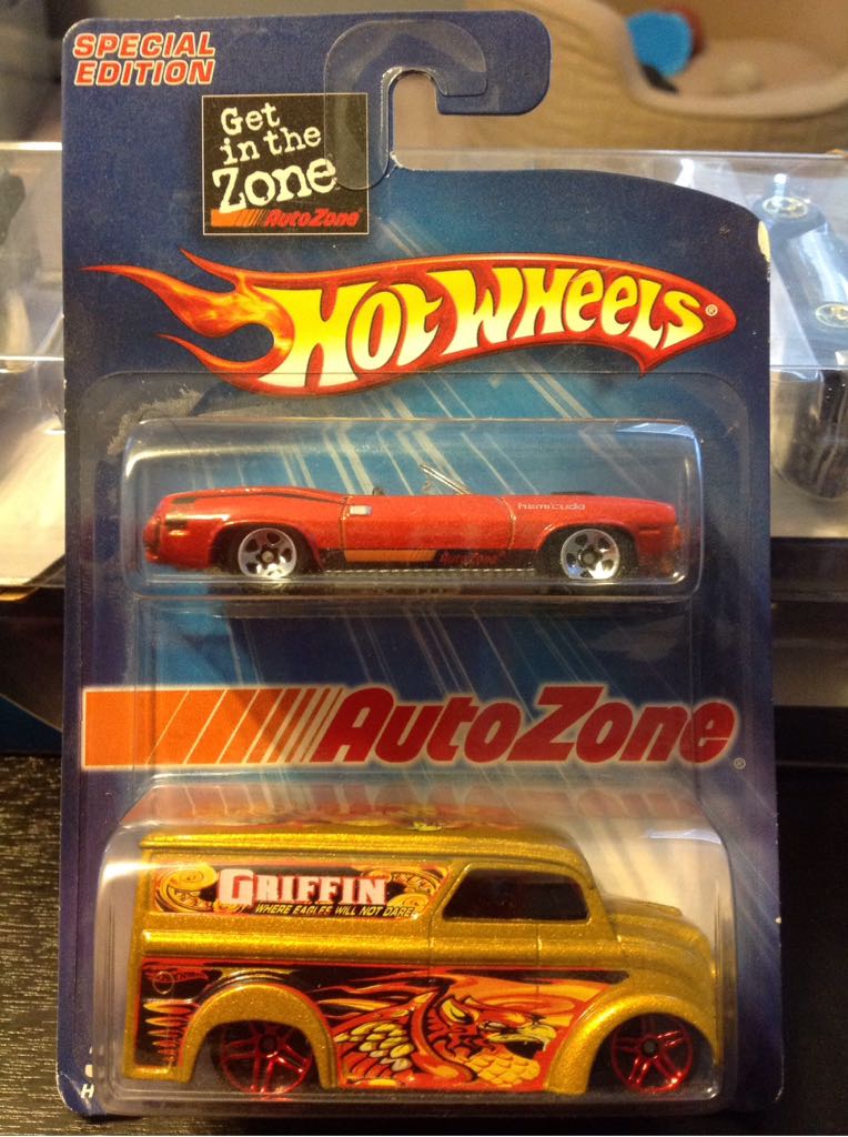 ’70 Plymouth Barracuda Convertible - AutoZone 2-Pack toy car collectible - Main Image 2