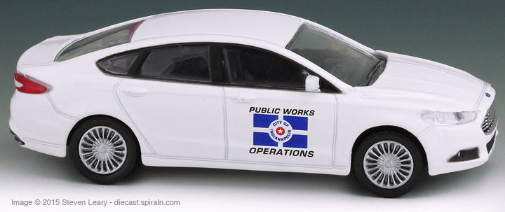 2013 Ford Fusion Indianapolis DPW - Motor World - American toy car collectible - Main Image 2