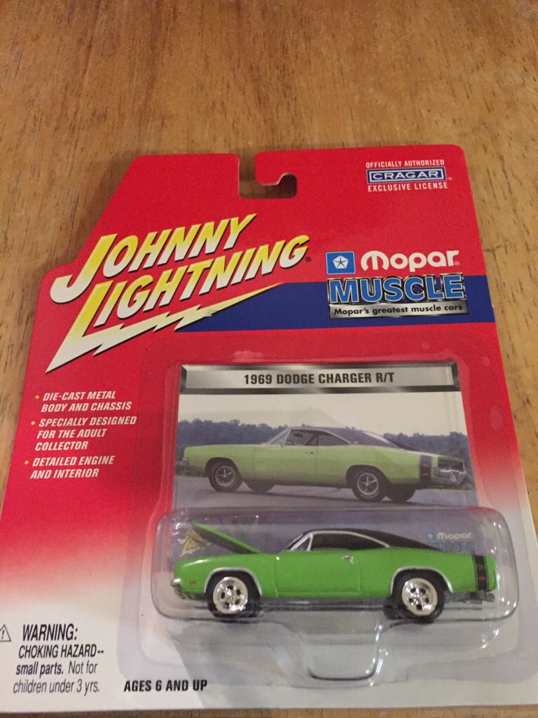1969 Dodge Charger R/T - Muscle Cars Usa 2017 Release 1 toy car collectible - Main Image 1