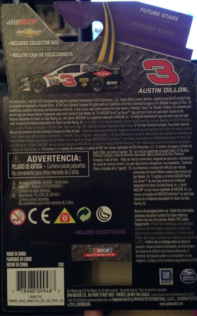 Nascar 3 Dow - Nascar Authentics toy car collectible - Main Image 2